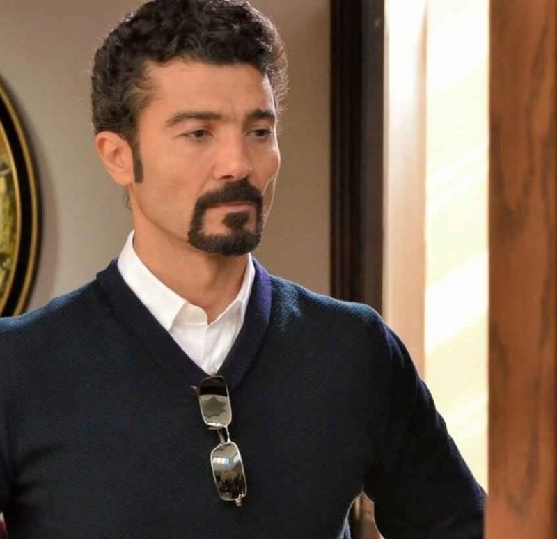 فيديو حادث يفقد خالد النبوي الذاكرة.. فهل لإياد نصار يد؟